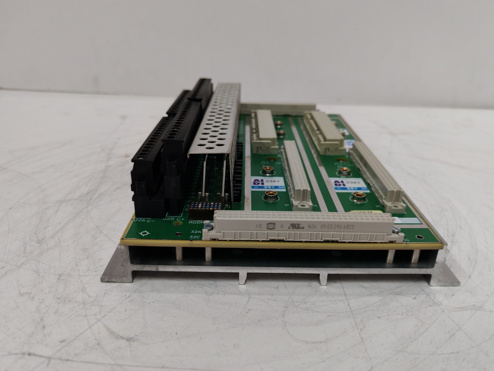 ABB LXN1604-6 3BHL000986P7000 Industrial Ethernet Switch for Chemical Processing Plant Automation Sy0